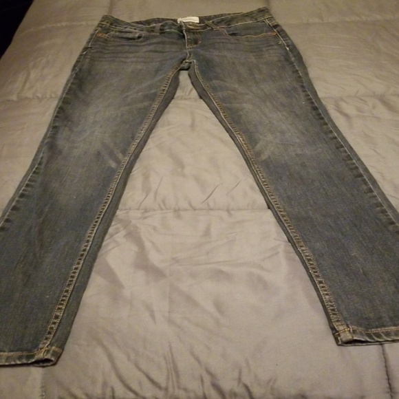 Blue jeans - Picture 1 of 1